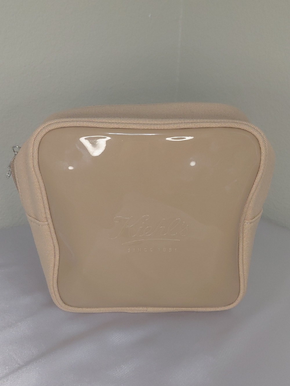 Kiehl's Nude Beige Glossy Vinyl Travel Pouch